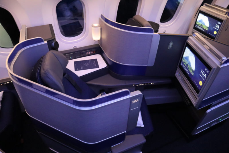 United 787-10 Polaris Business Class (Photo: Sam Chui)